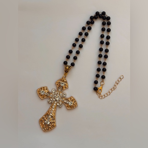 Gold Tone Gothic Statement Cross Charm Rosary Choker Necklace Choker Black Beads - Picture 10 of 12